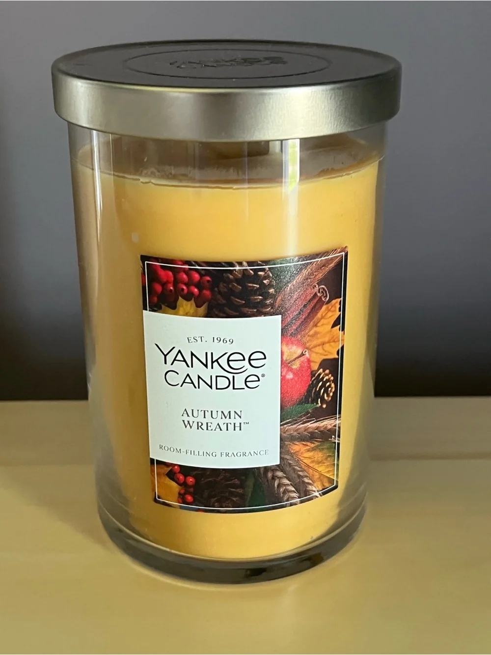 Yankee Candle Autumn Wreath 20 Oz Two Wick Candle Brand New